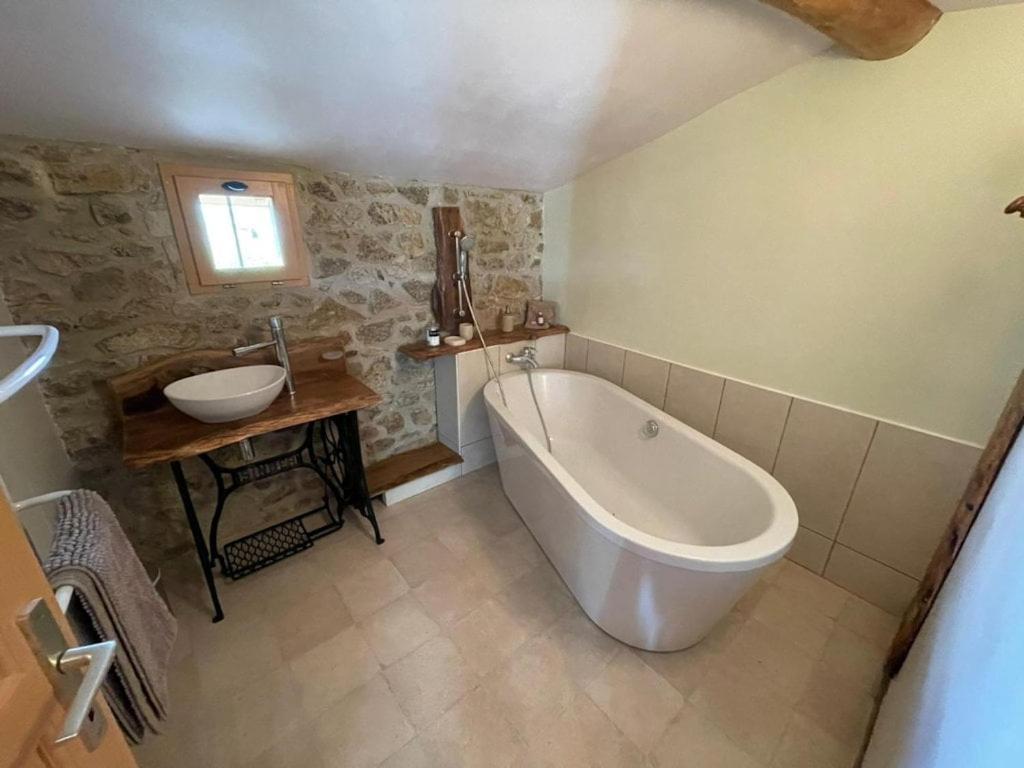 Domaine Saint Claude - Gite , Chambres D'Hotes & Hebergement Insolite Malleval Exterior photo