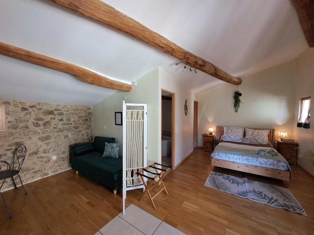 Domaine Saint Claude - Gite , Chambres D'Hotes & Hebergement Insolite Malleval Exterior photo